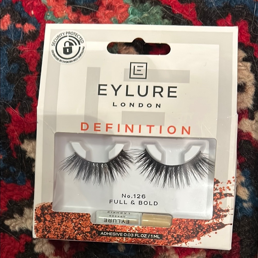 Kiss Lashes Collection - Black and White